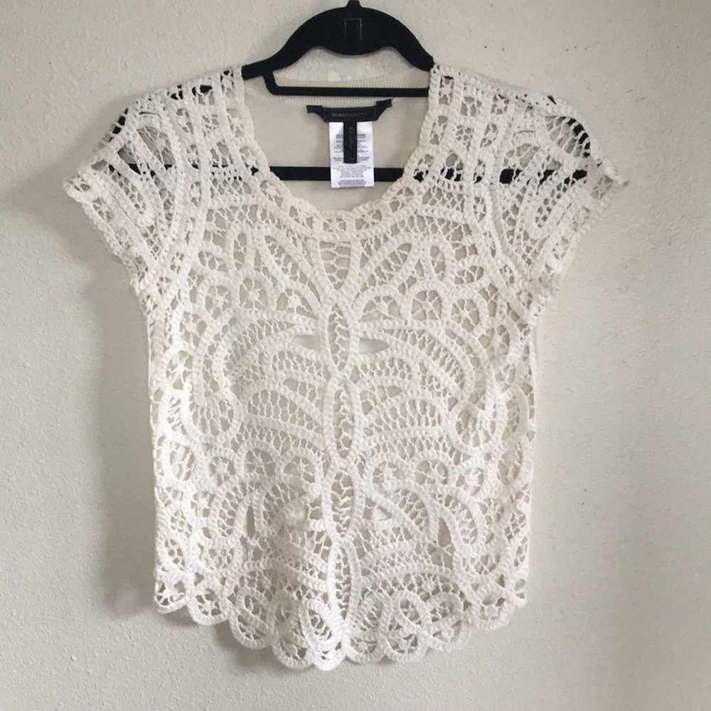 BCBG MAX AZRIA crochet lace S/S top